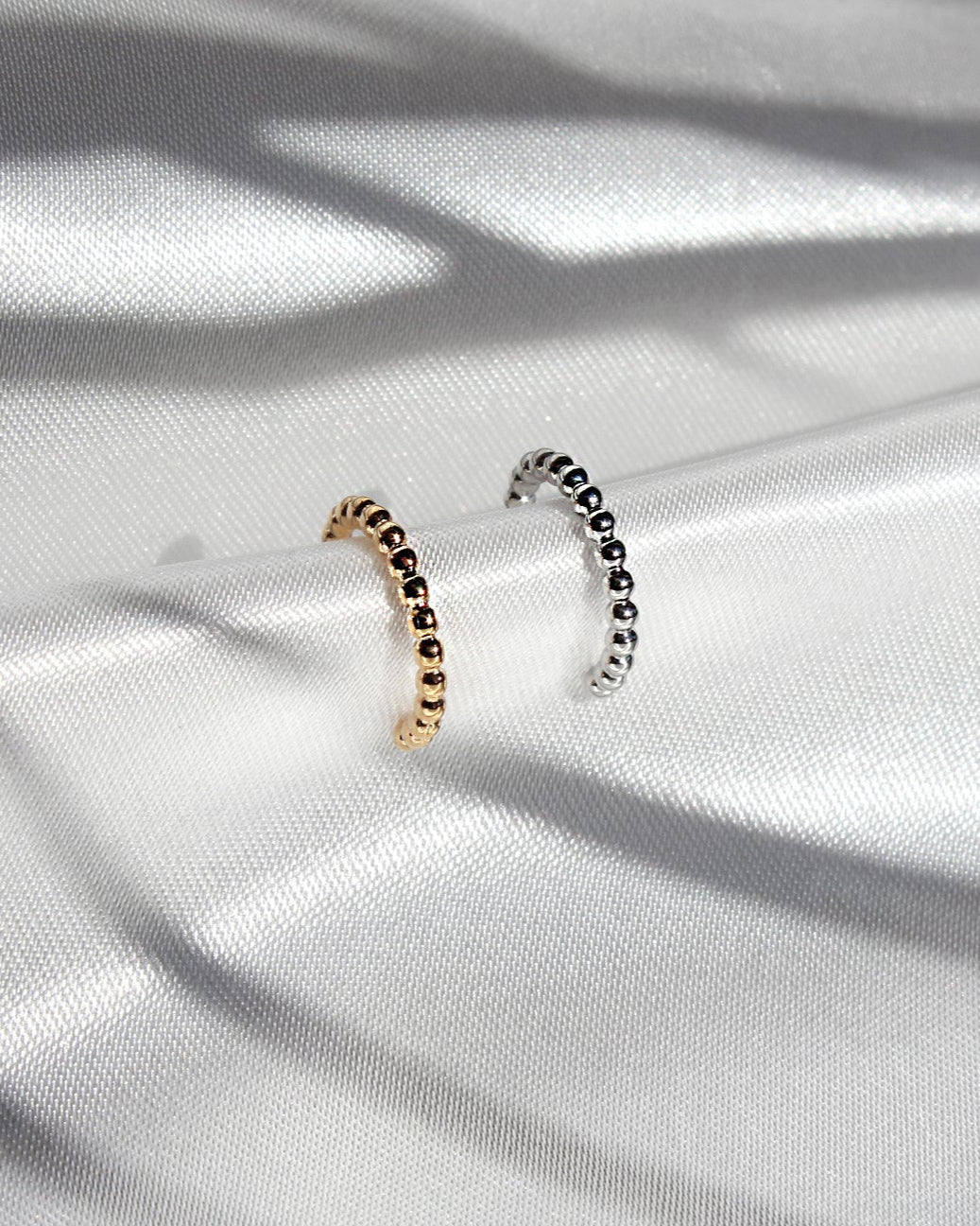Edelstahl Earcuff in Bubble Design.