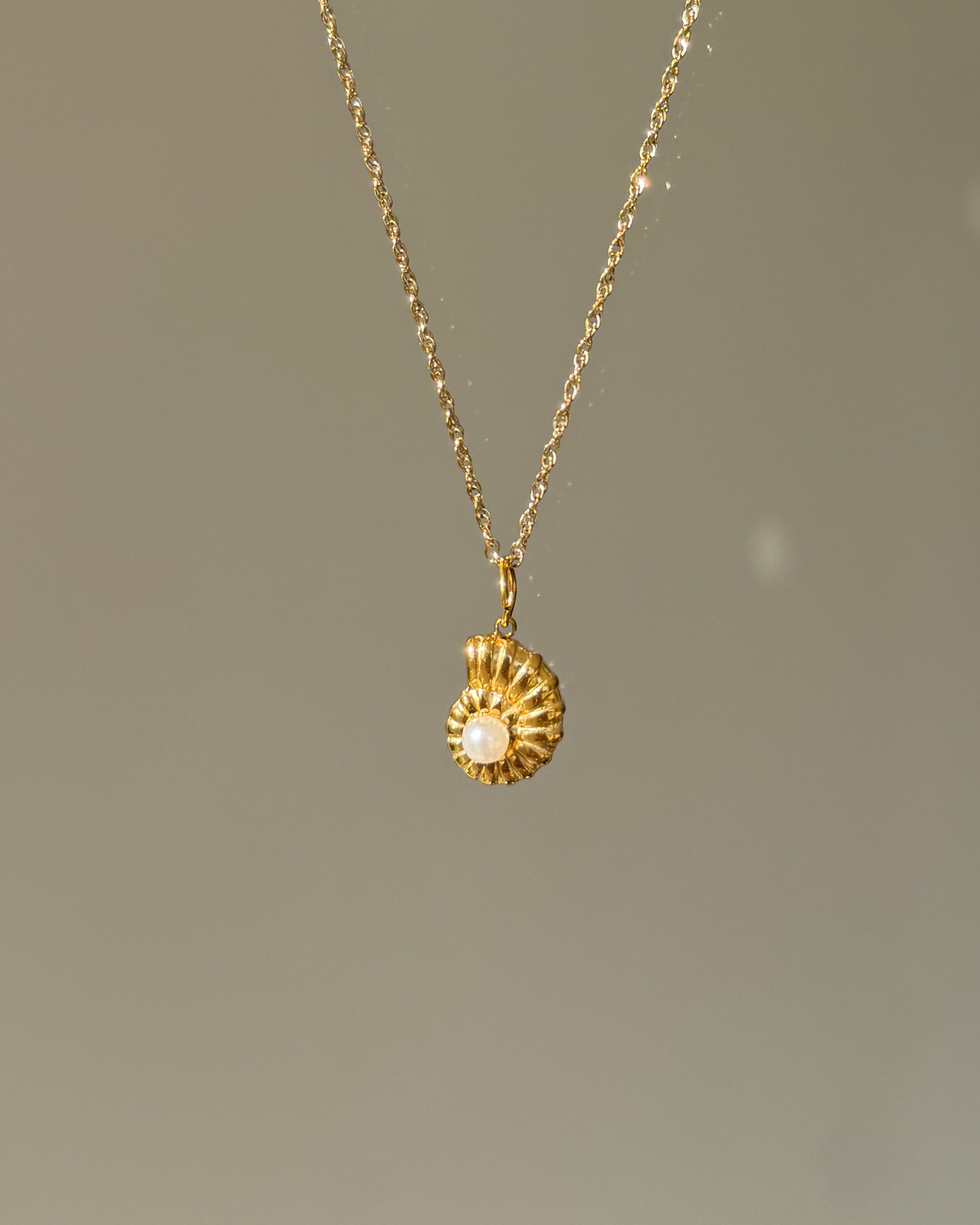 Charm Pearl Shell