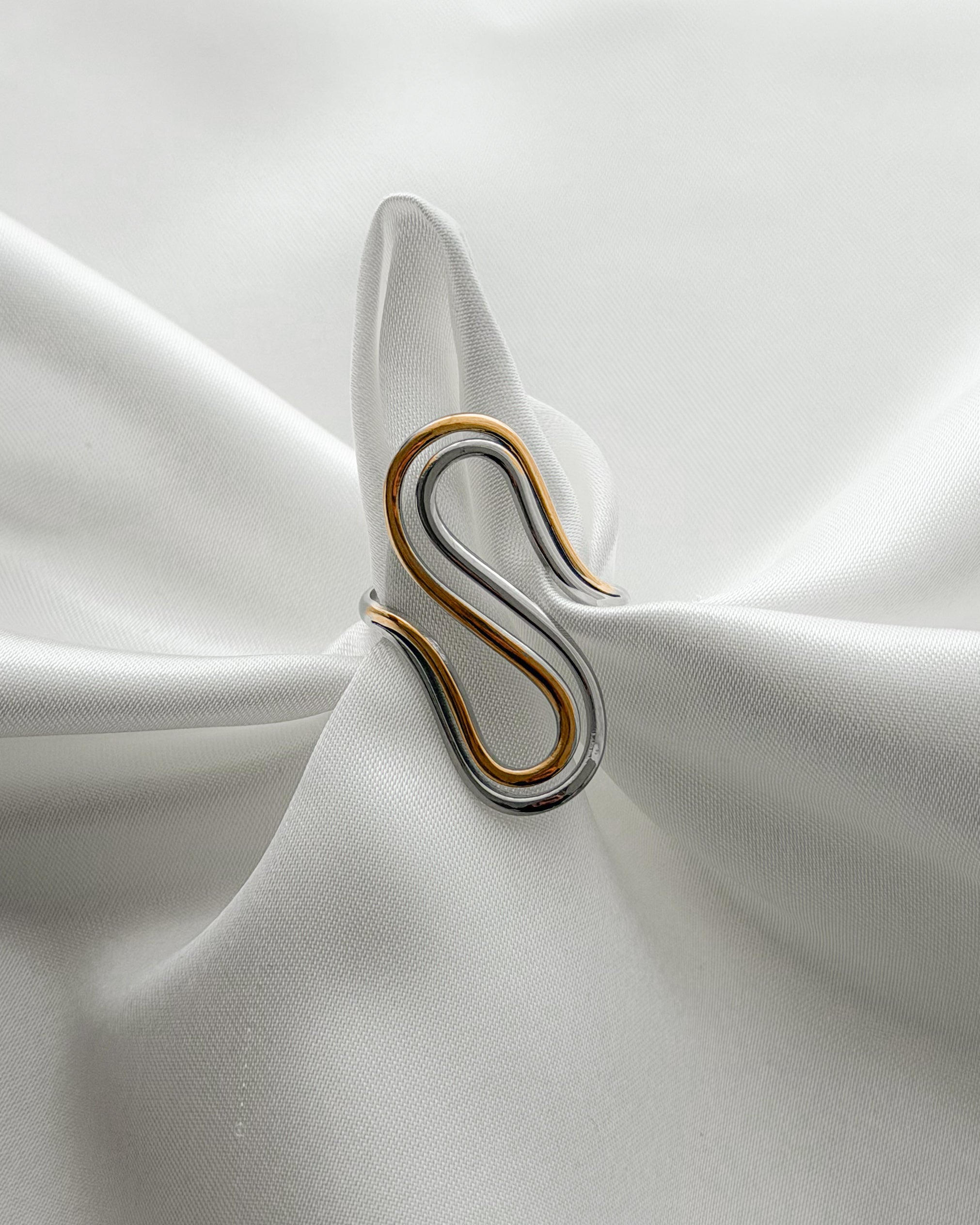 Ring Bicolor Curve