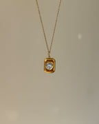 Charm Golden Heart Frame