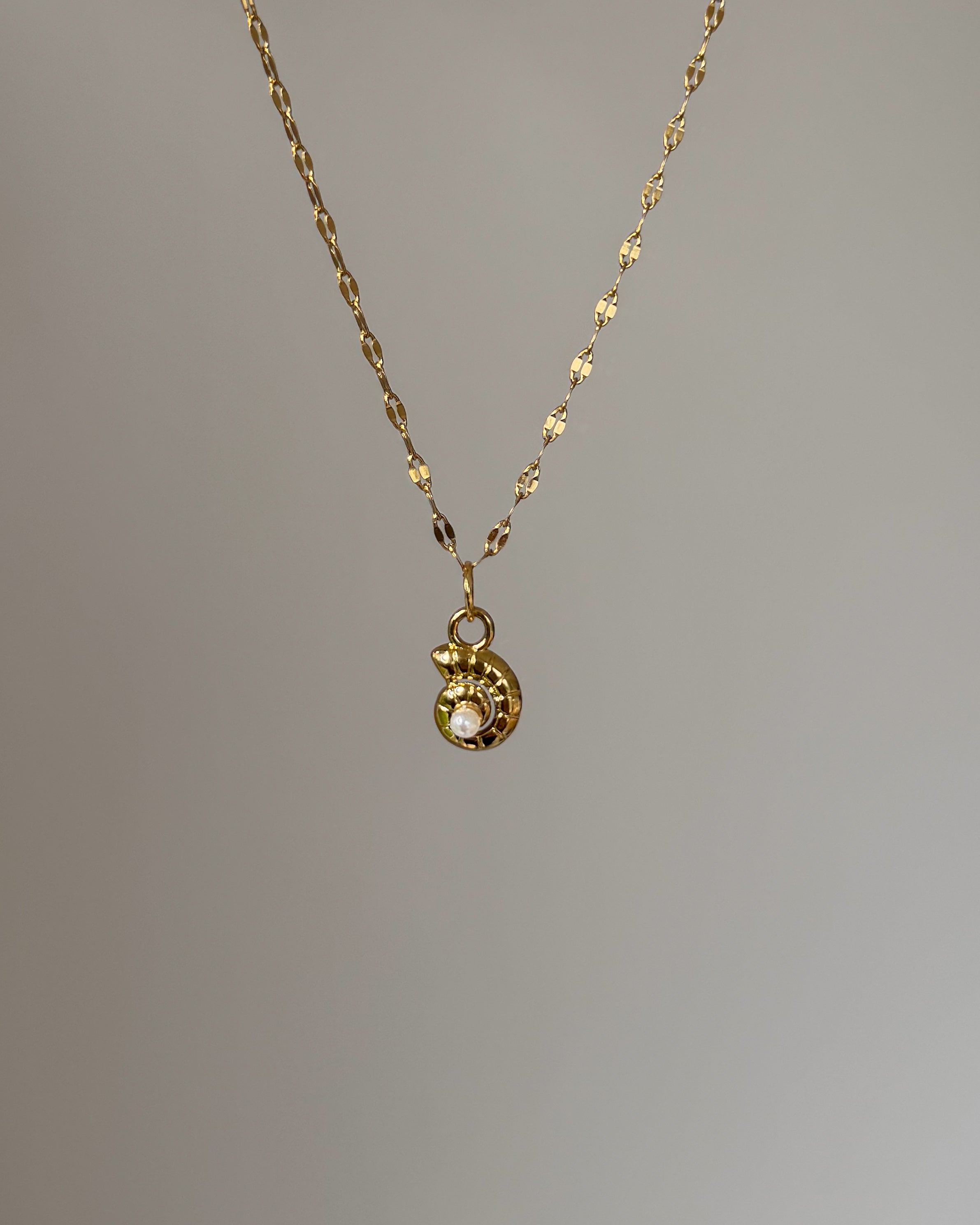 Charm Pearl in Shell
