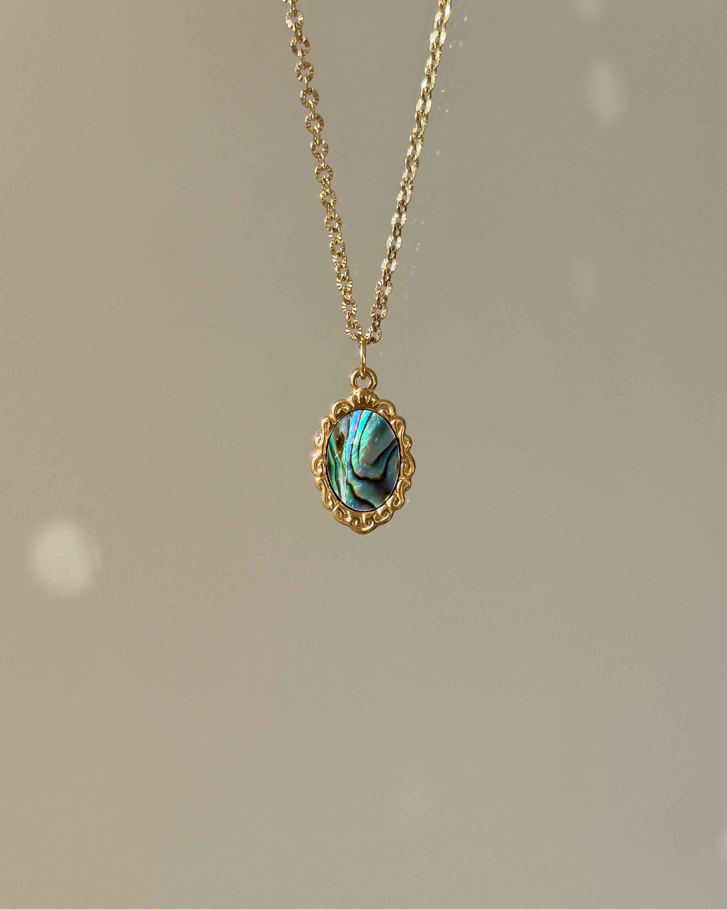 Charm Mirror of Abalone