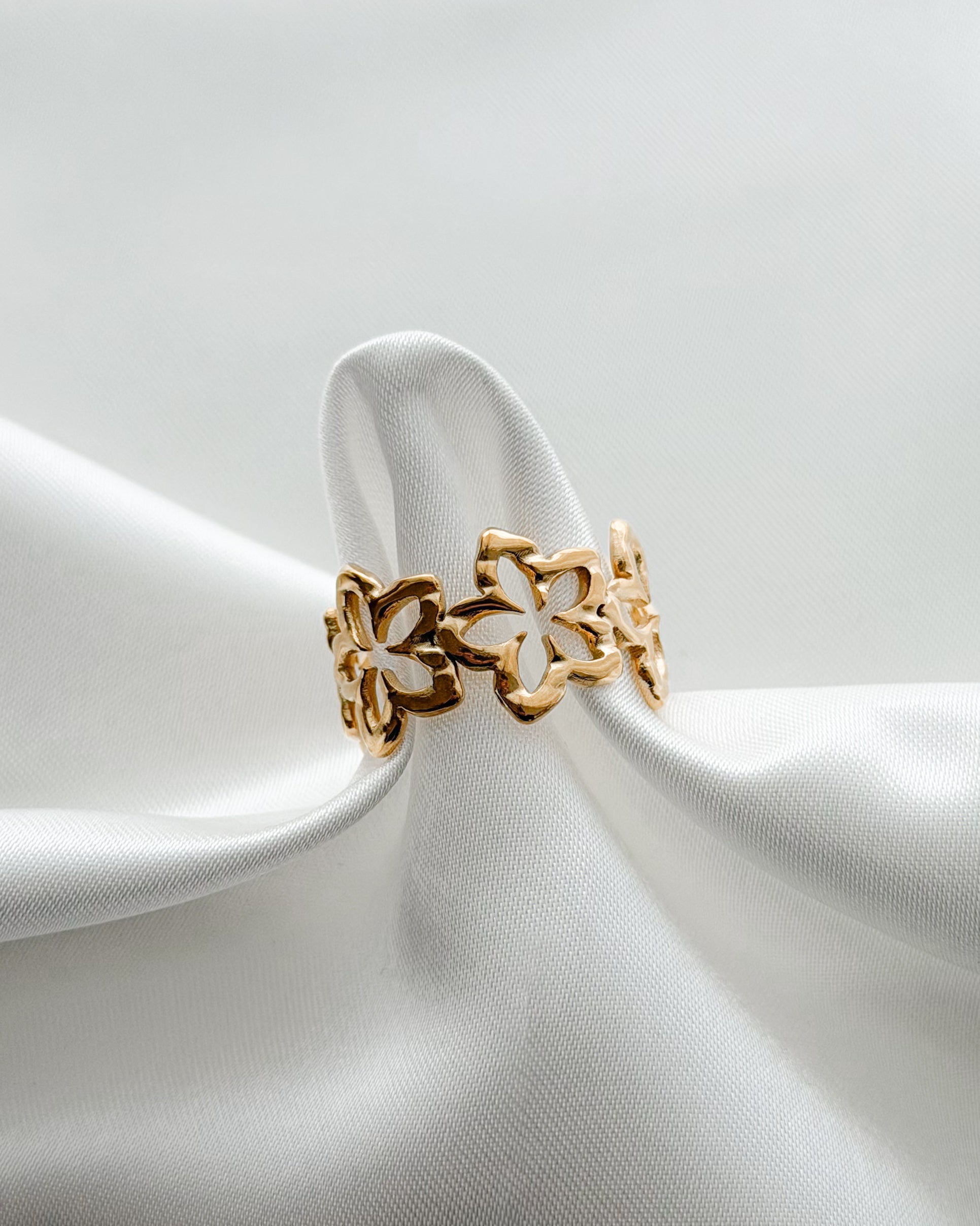 Ring Golden Petal