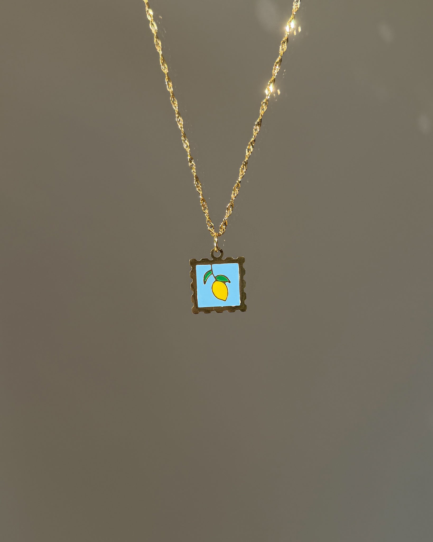 Charm Lemon Frame