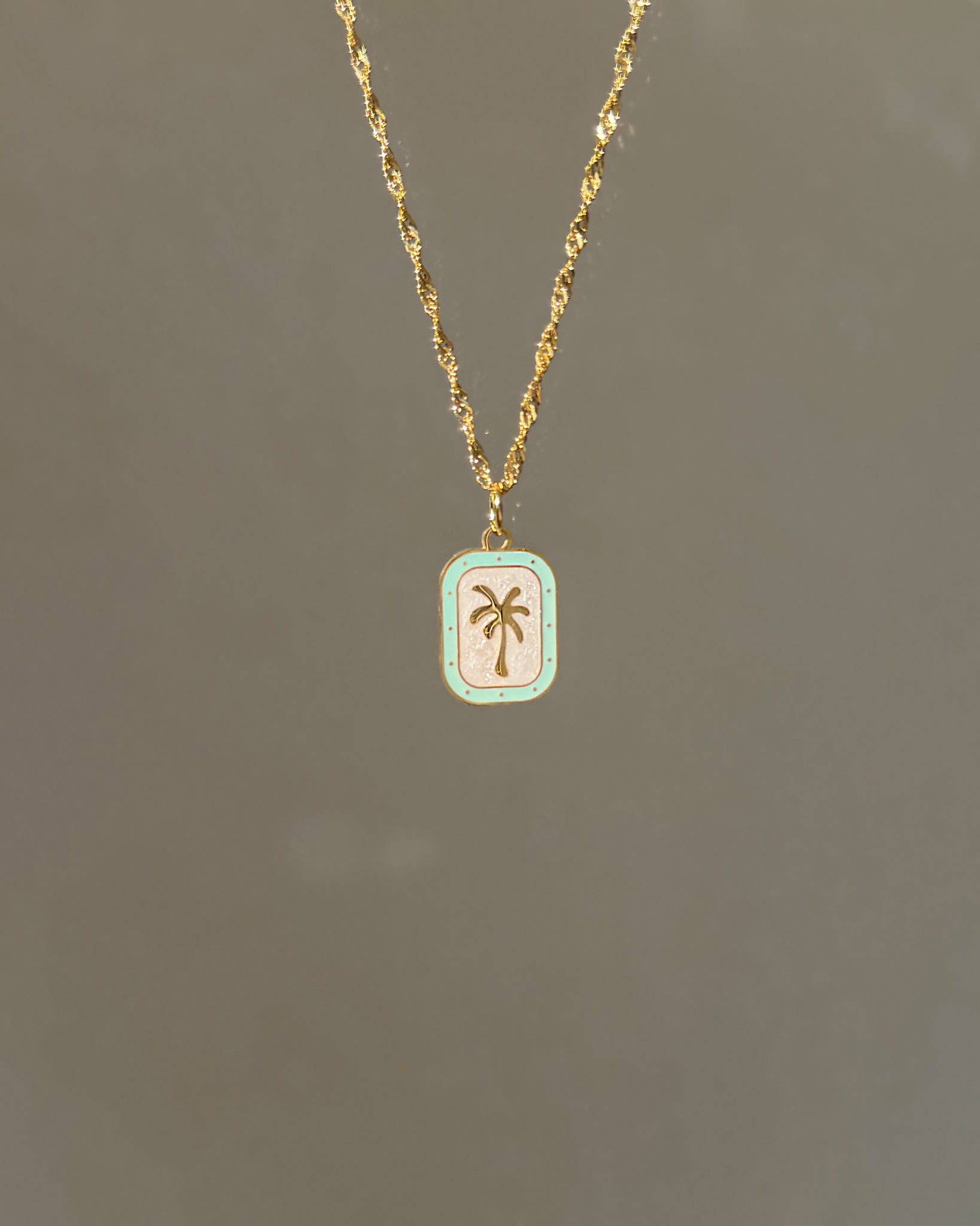 Charm Palm Dream