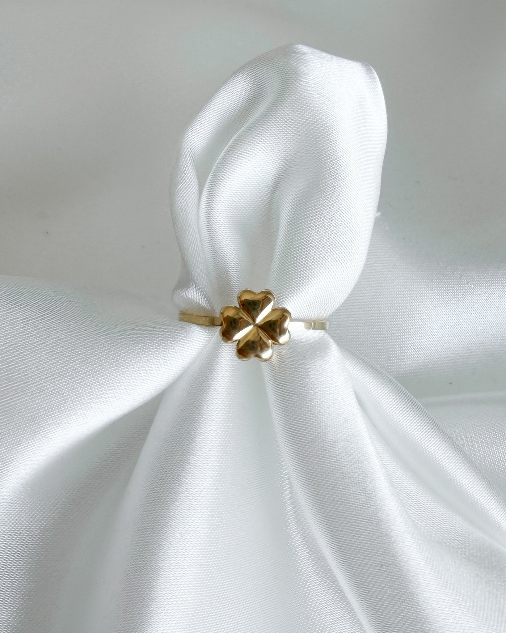 Ring Clover