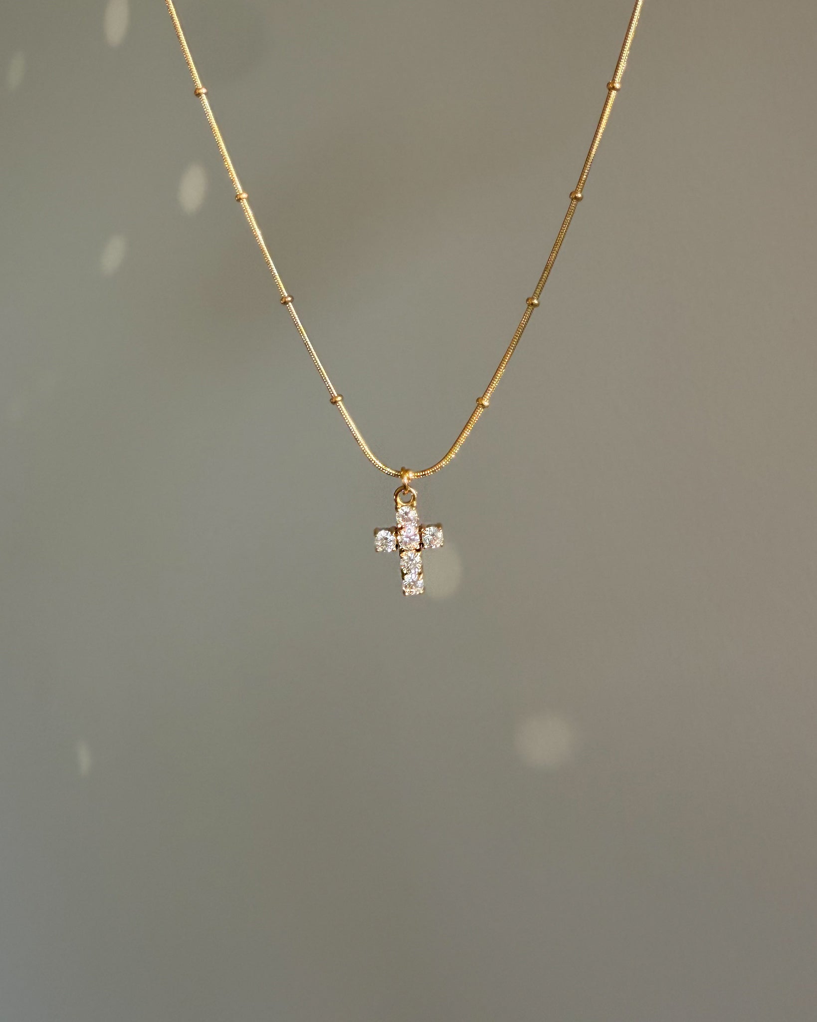 Charm Sparkling Cross