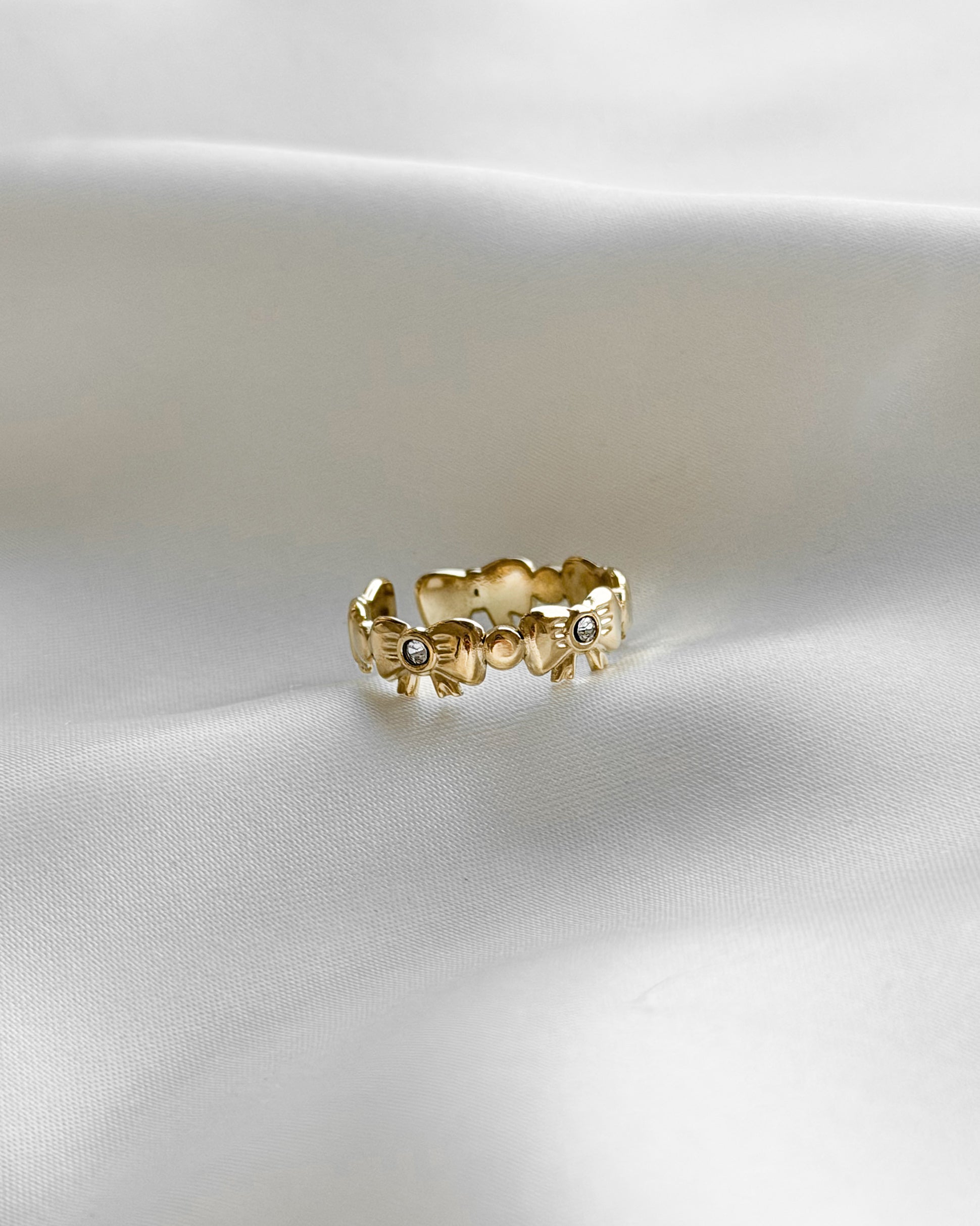 Ring Bow Elegance
