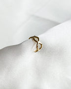 Earcuff Golden Infinity
