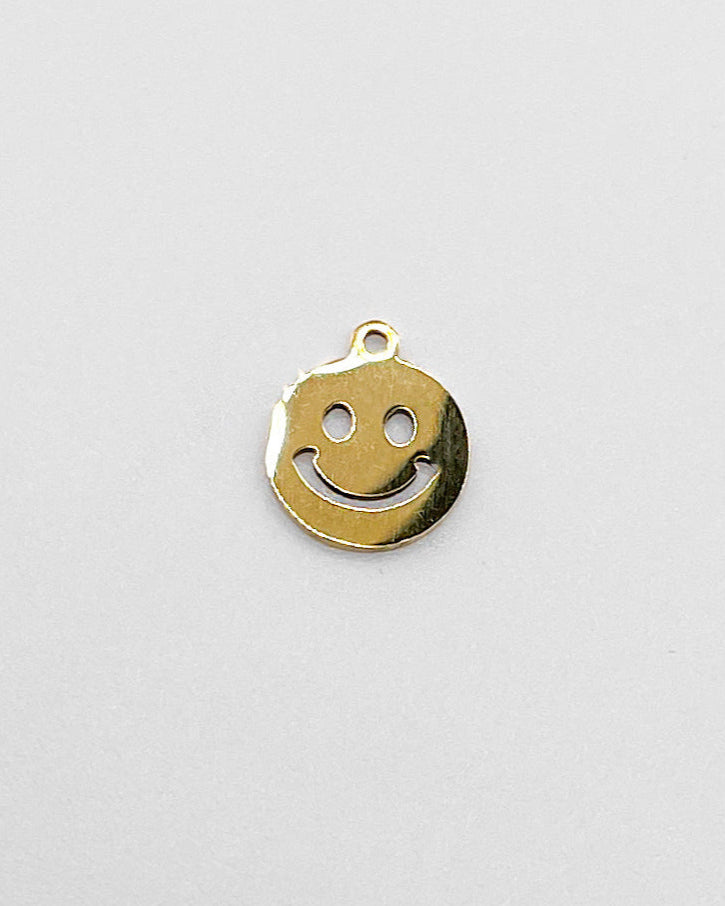 Wasserfester Edelstahl Charm in Smiley Form.