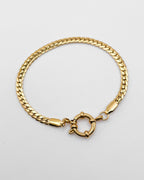 Wasserfestes Edelstahl Armband mit groben Design mit Ösenverschluss um Charms zu befestigen.