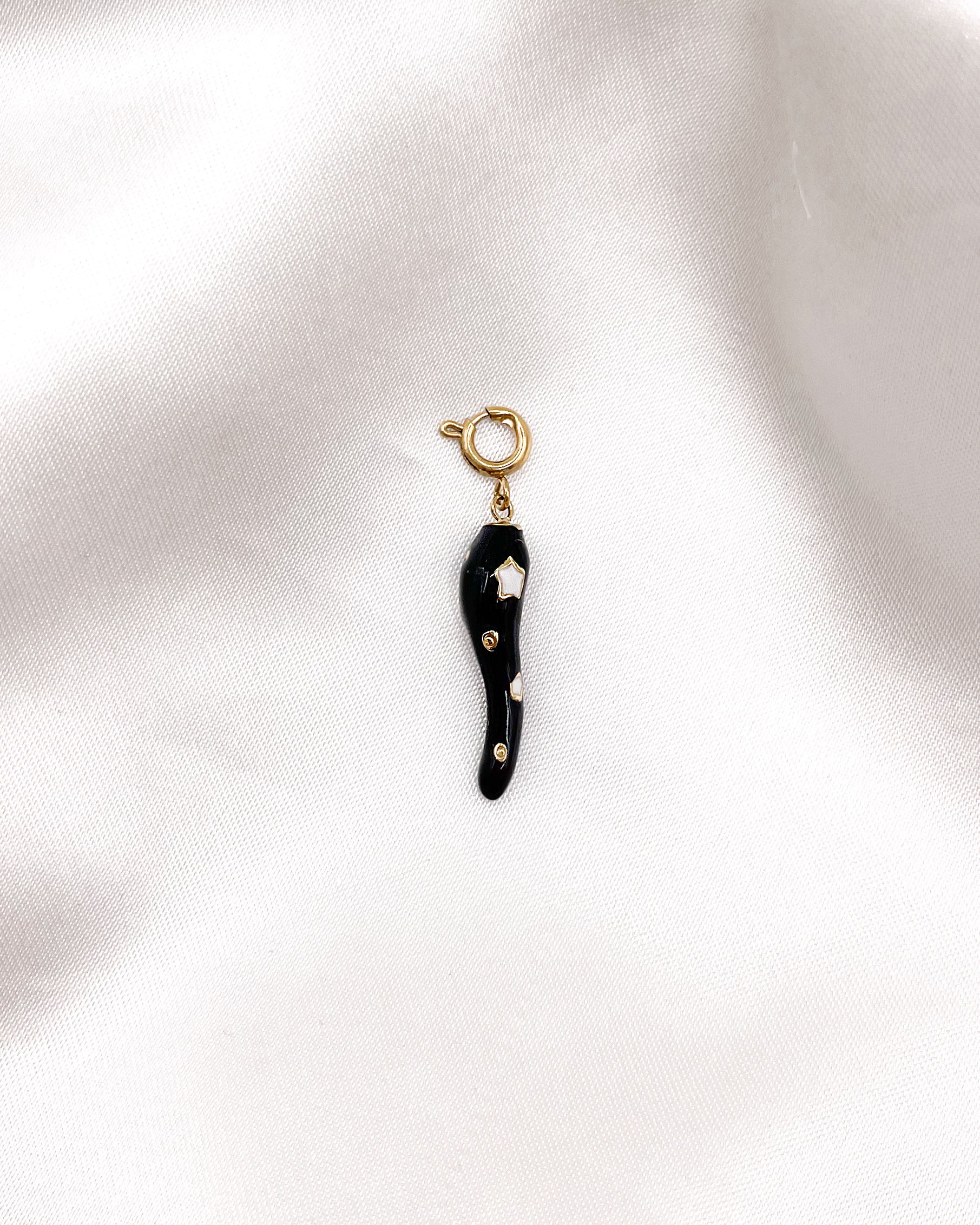 Charm Black Chili