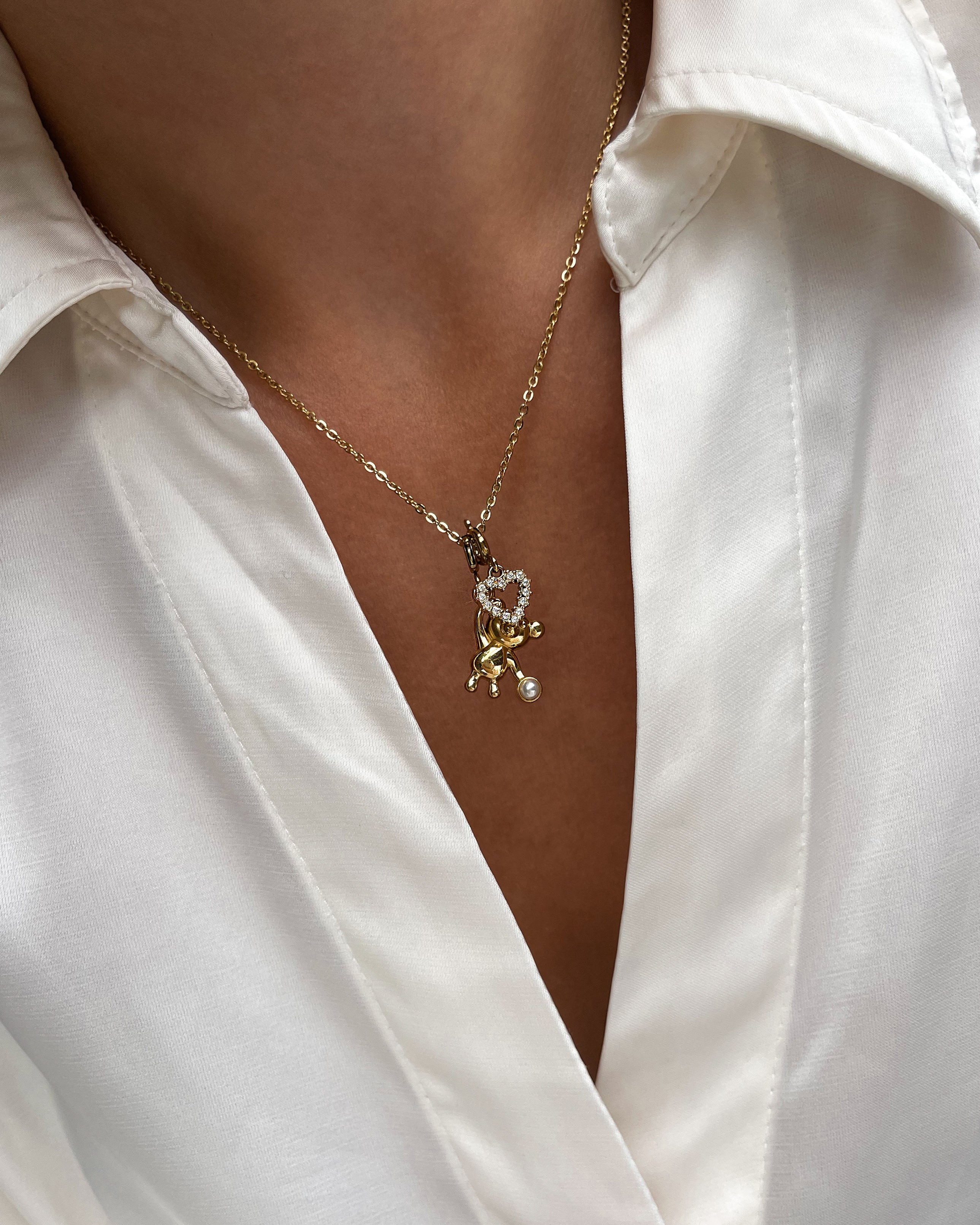 Charm Teddy Pearl