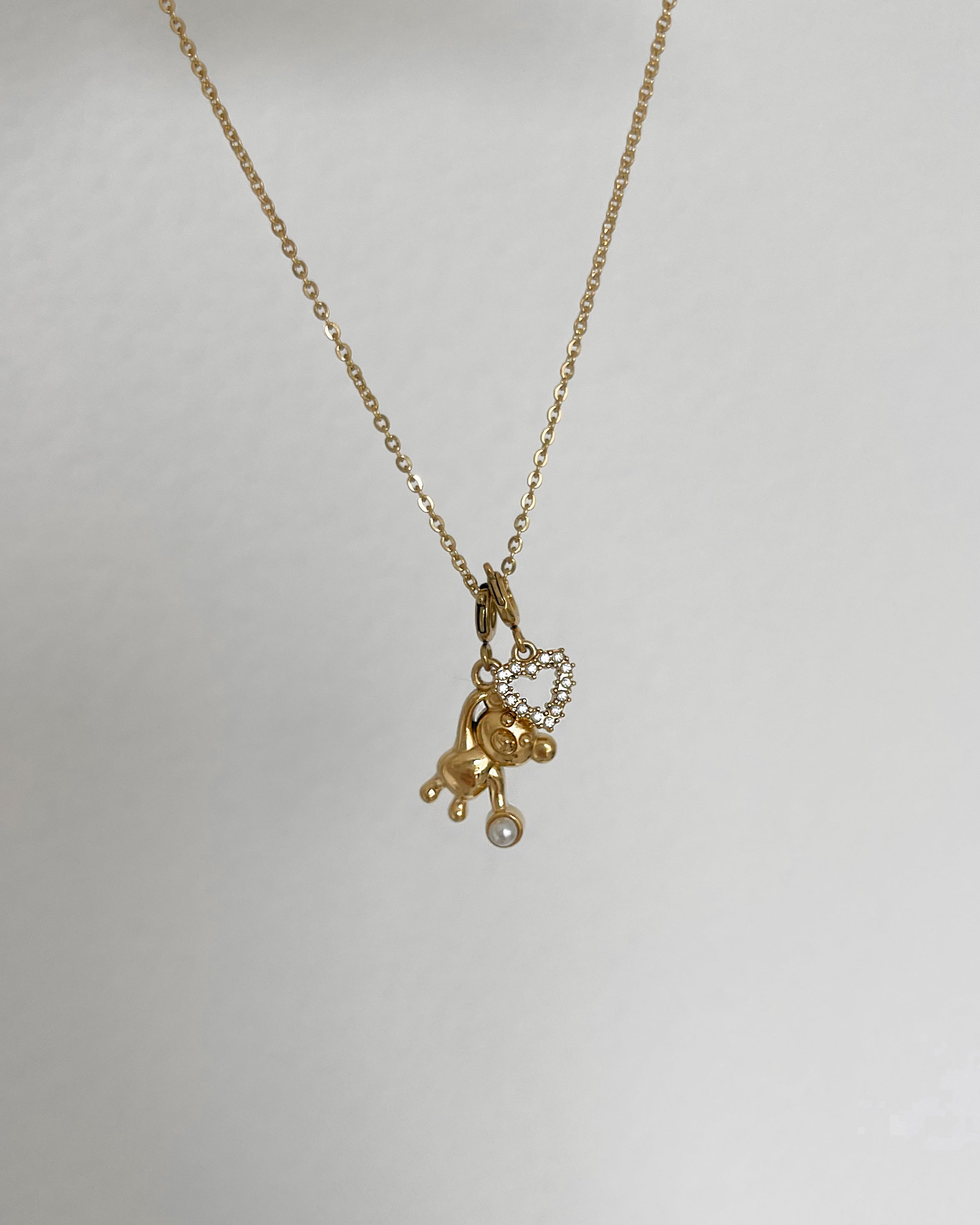 Charm Teddy Pearl