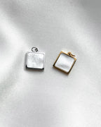 Wasserfester, eckiger Edelstahl Charm mit Perlmutt Optik