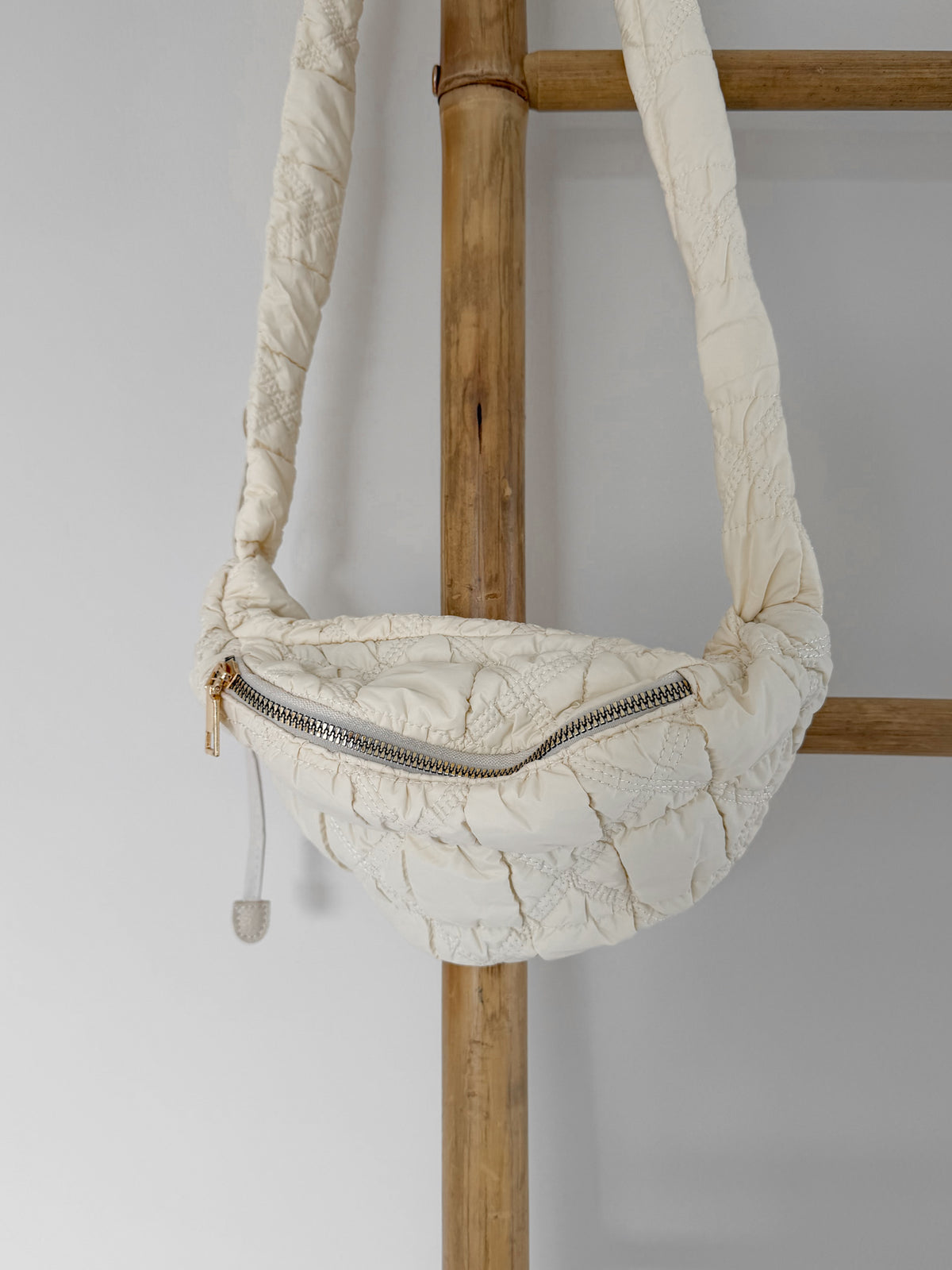 Puffy Crossbody Bag | Cream