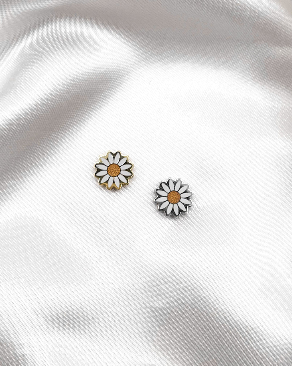 Charm Daisy Love