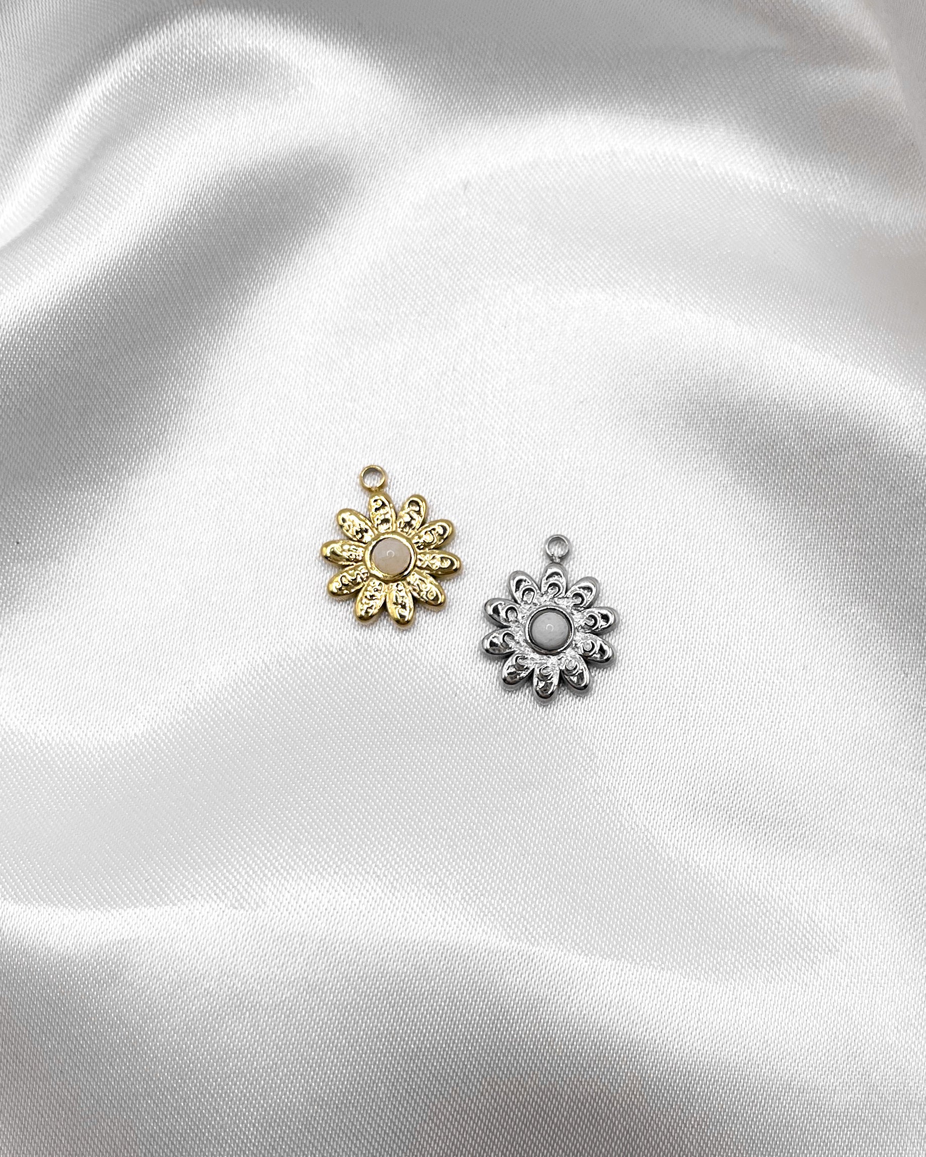Charm Vintage Bloom