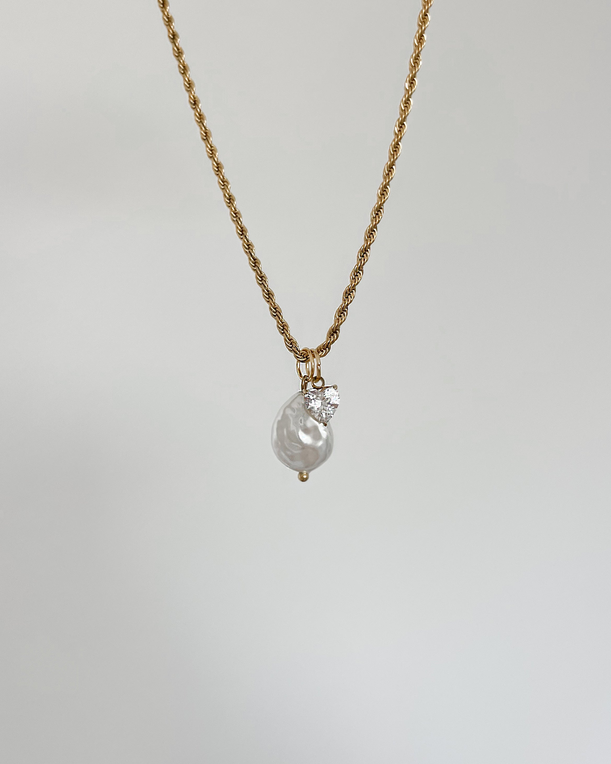 Charm Baroque Pearl