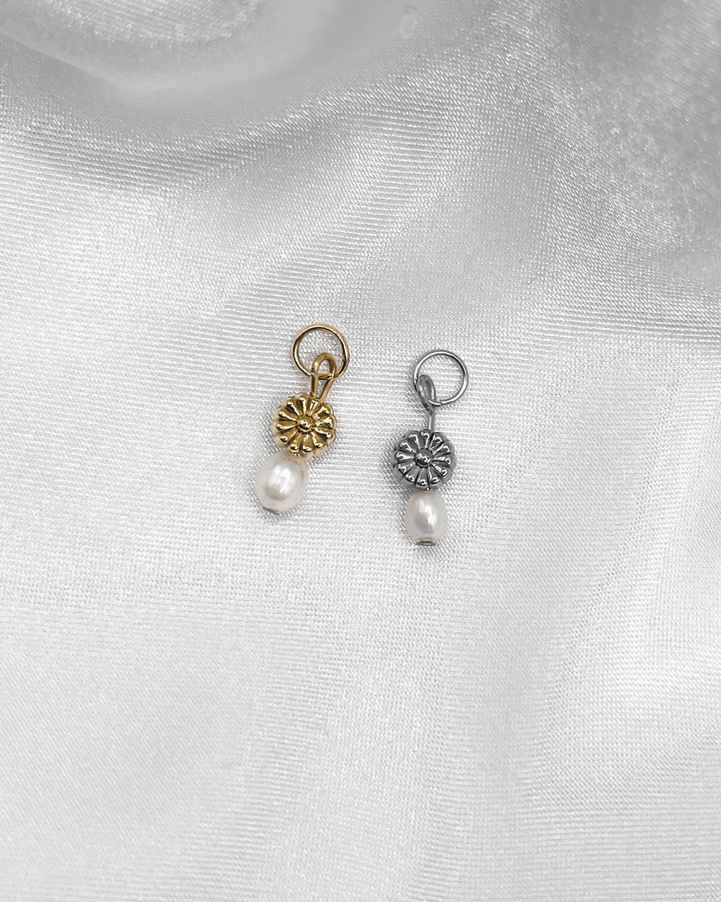 Charm Mini Sunflower with Pearl