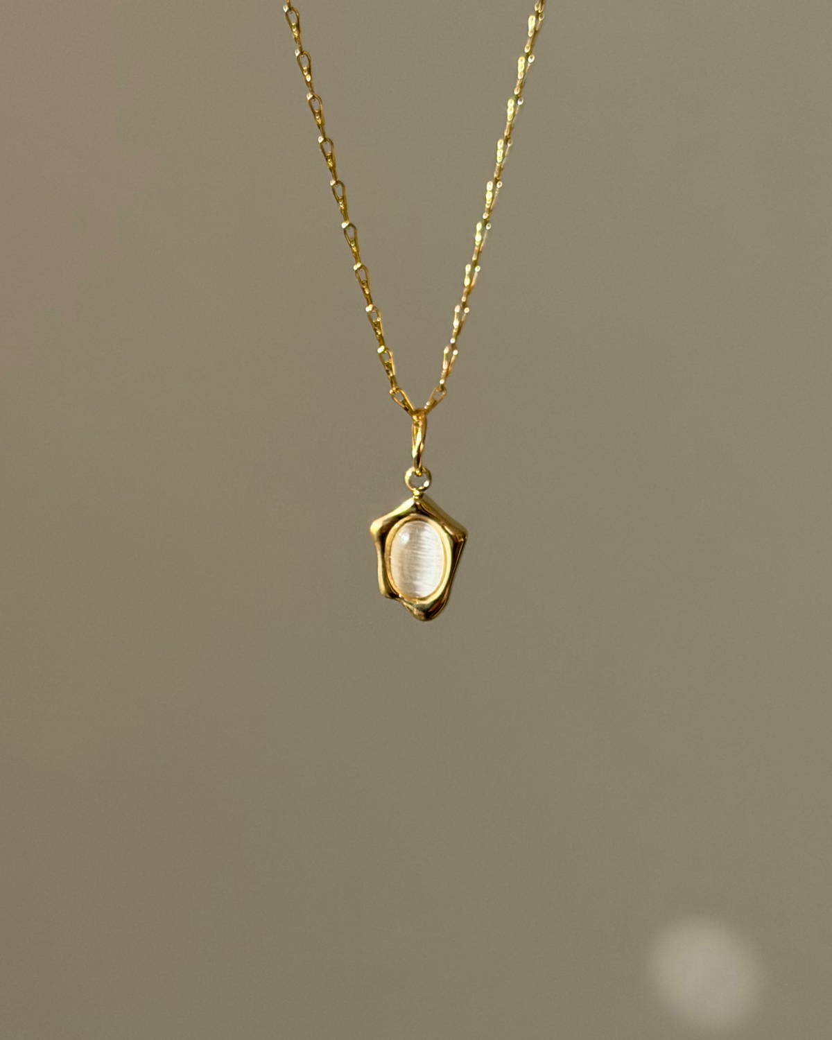 Charm Mystic Stone