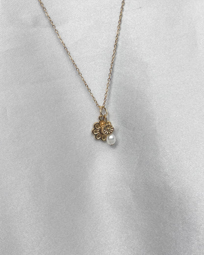 Charm Mini Sunflower with Pearl