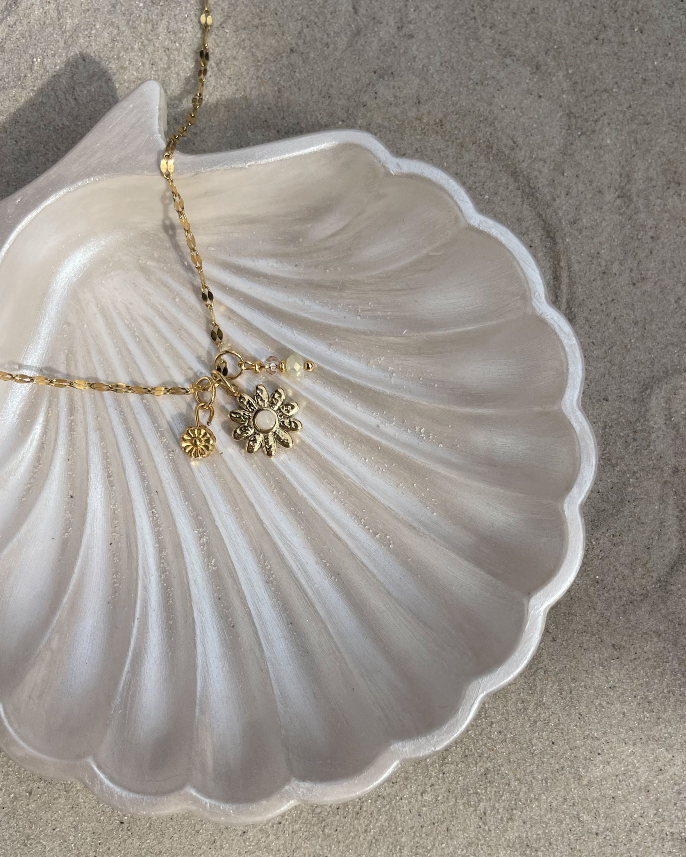 Charm Vintage Bloom