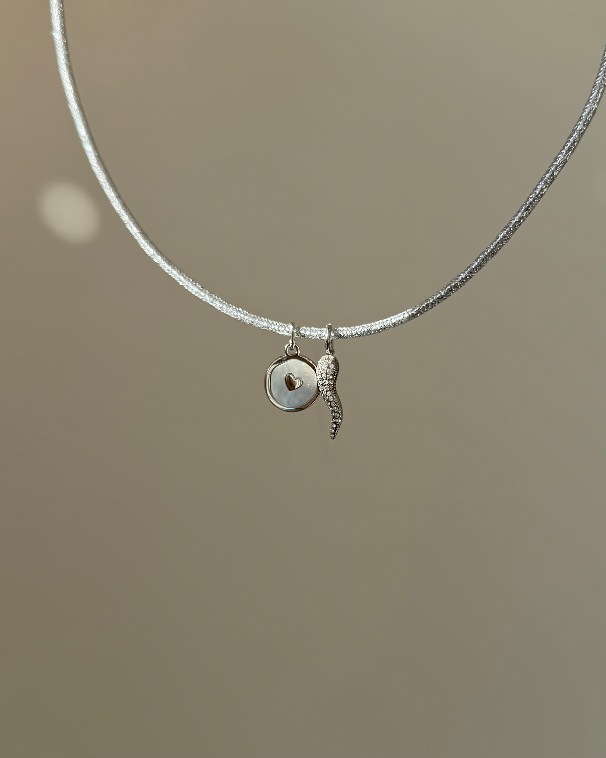 The Magnetic Base | Silber