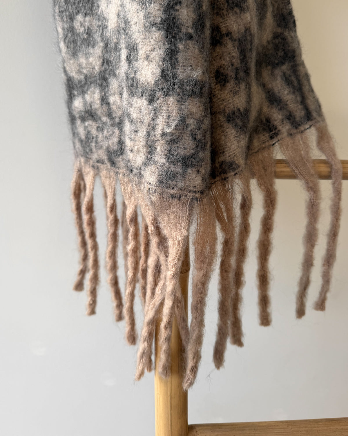 Schal Leo | Wild Grey