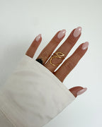 Ring Golden Leaf Flow
