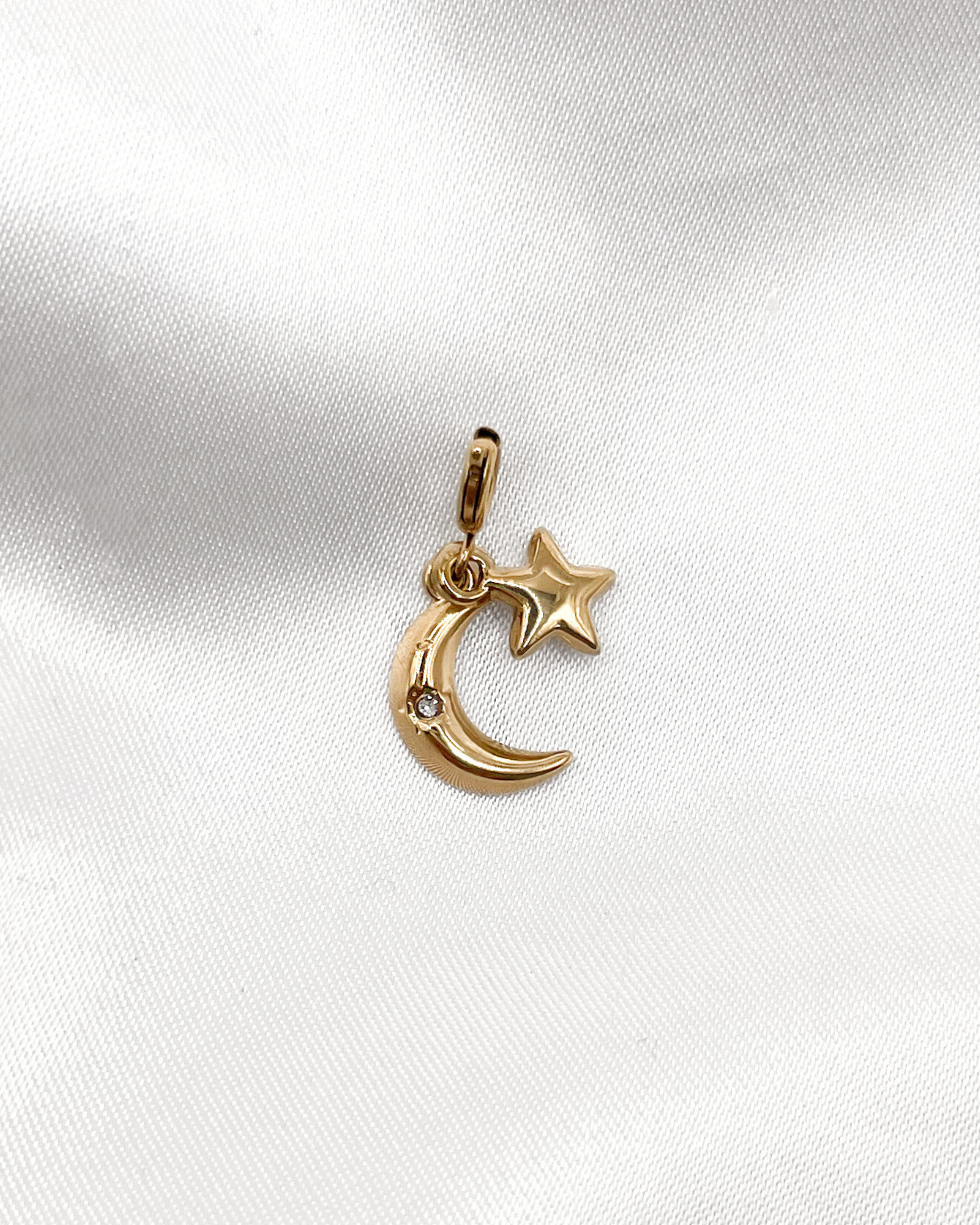 Charm Celestial Kiss