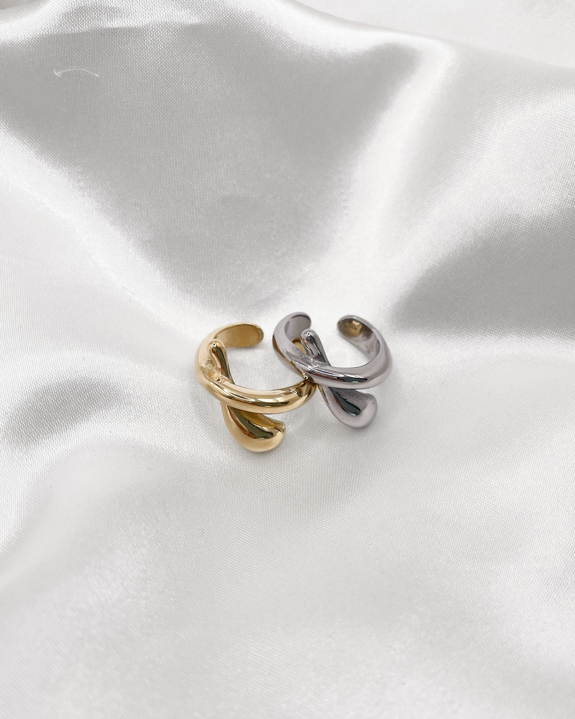 Ring Golden Flow