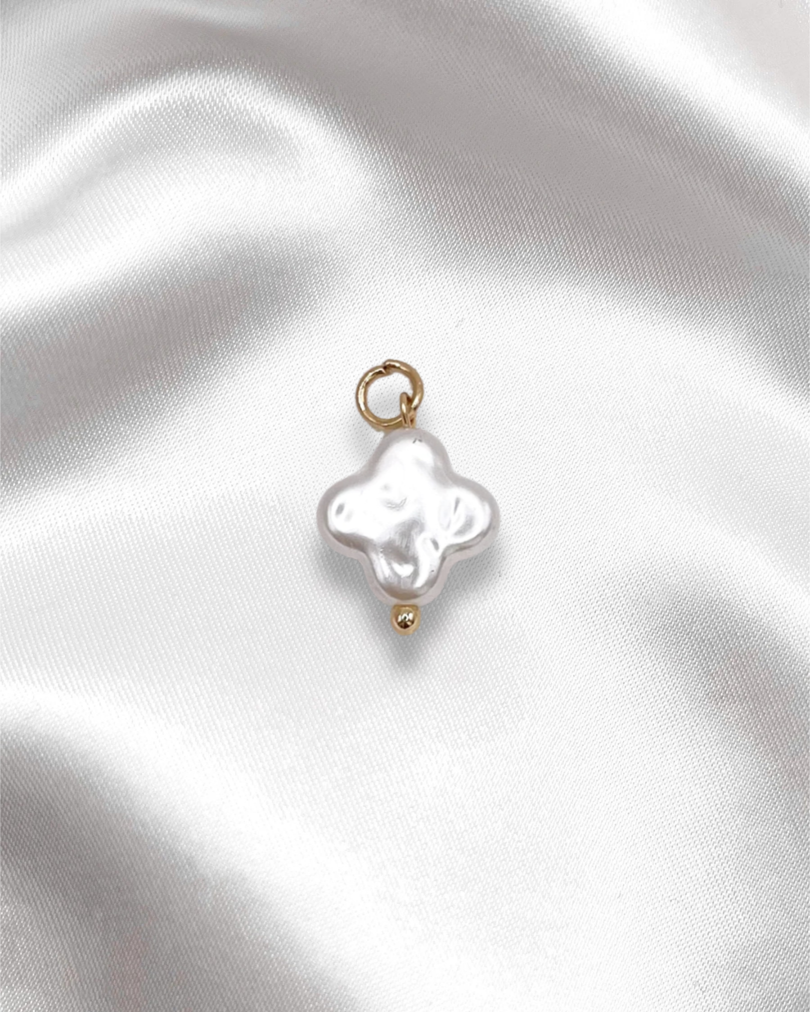 Charm Luna Pearl
