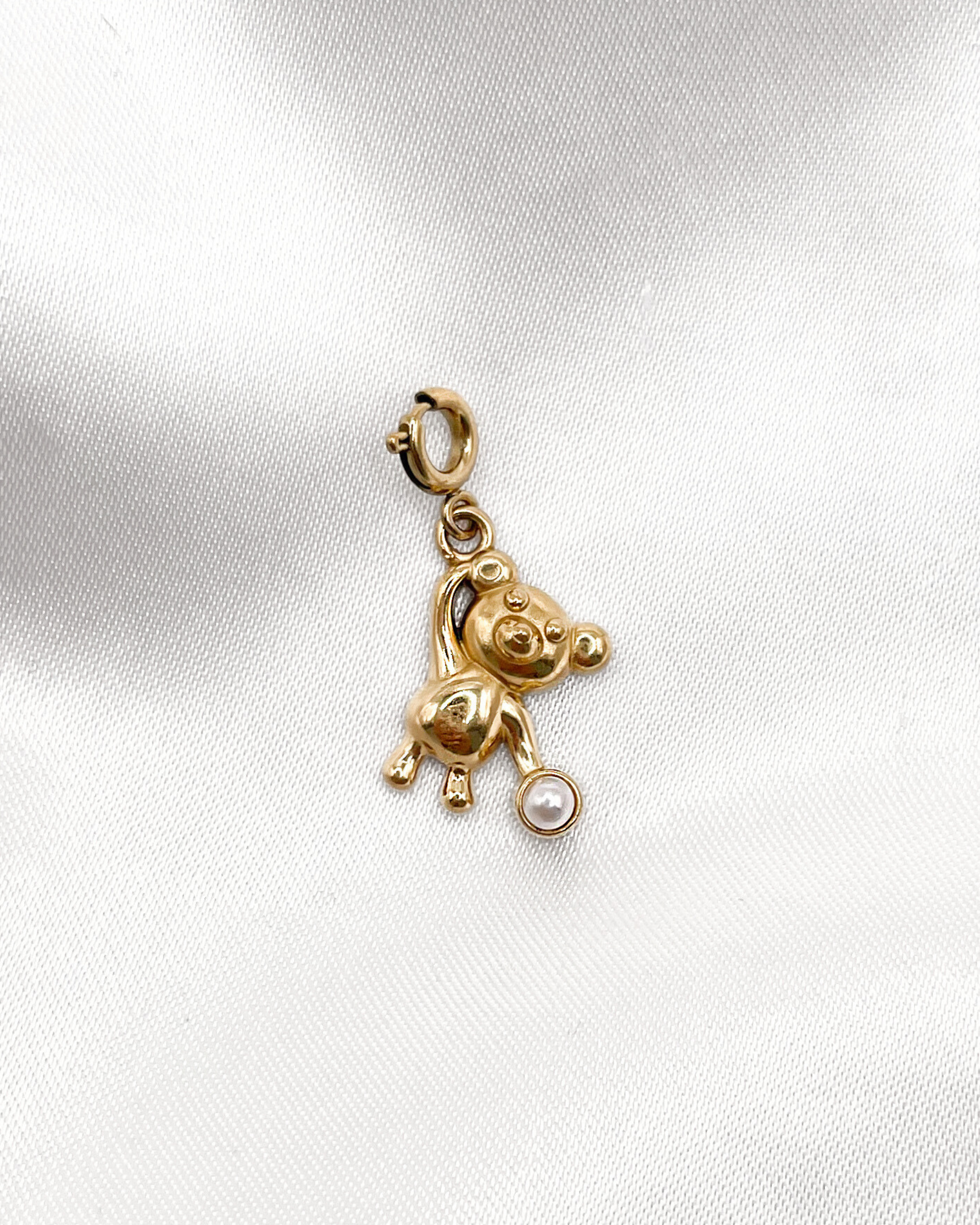Charm Teddy Pearl