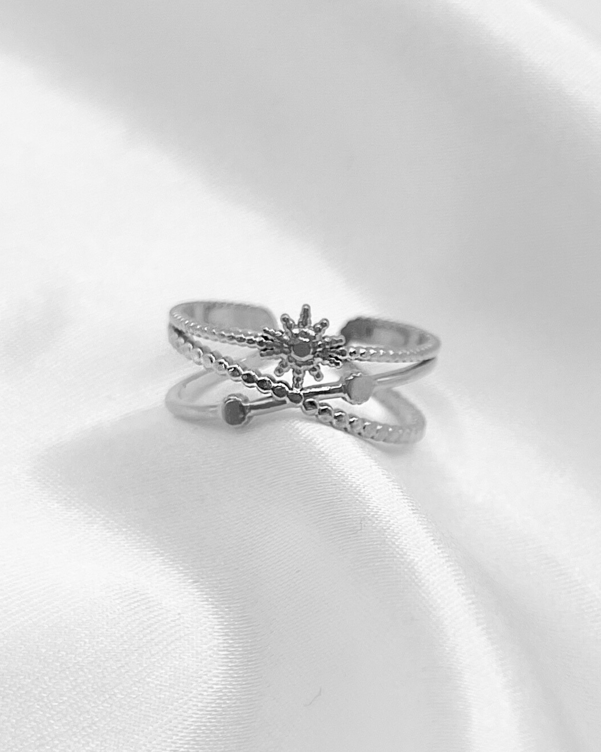 Wasserfester Edelstahl Ring mit Sonnendesign, größenverstellbar in gold,
