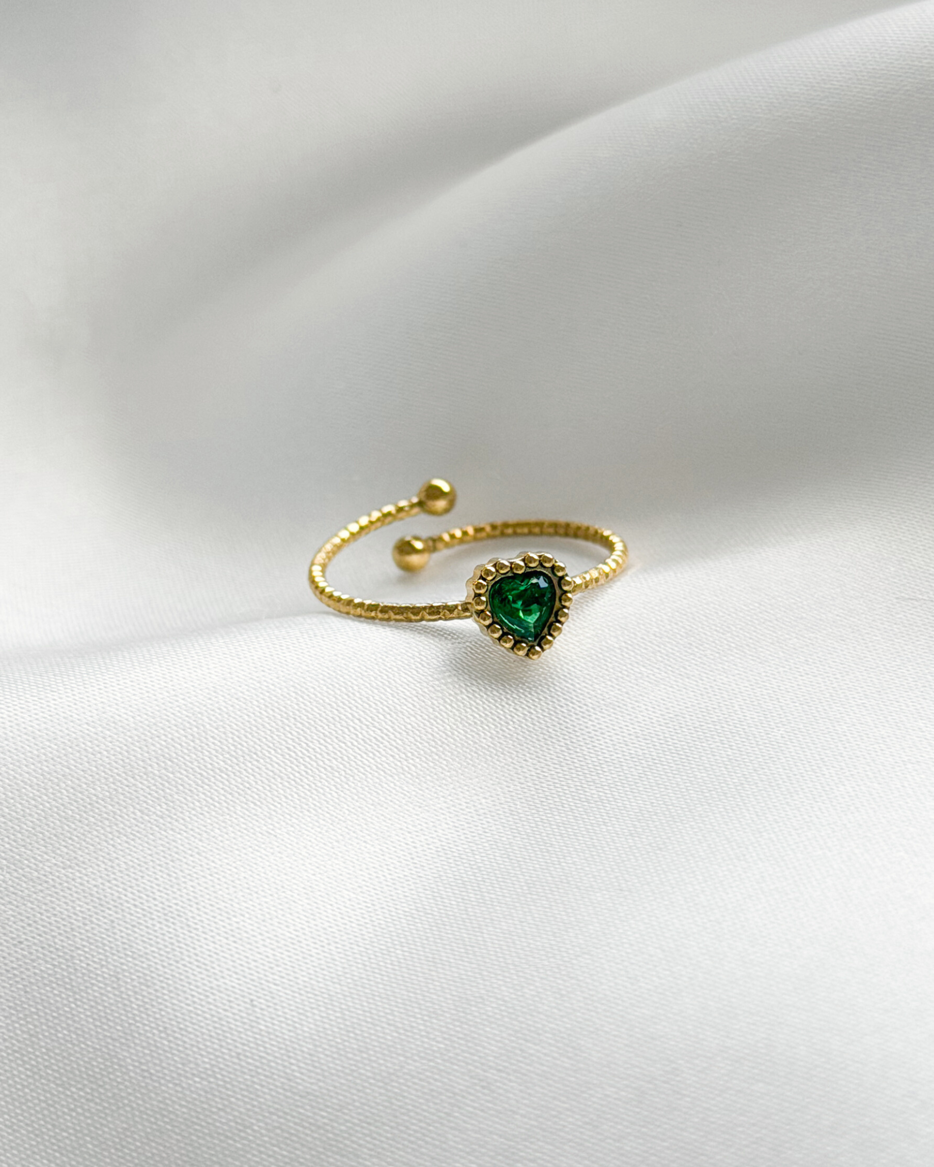 Ring Emerald Heart