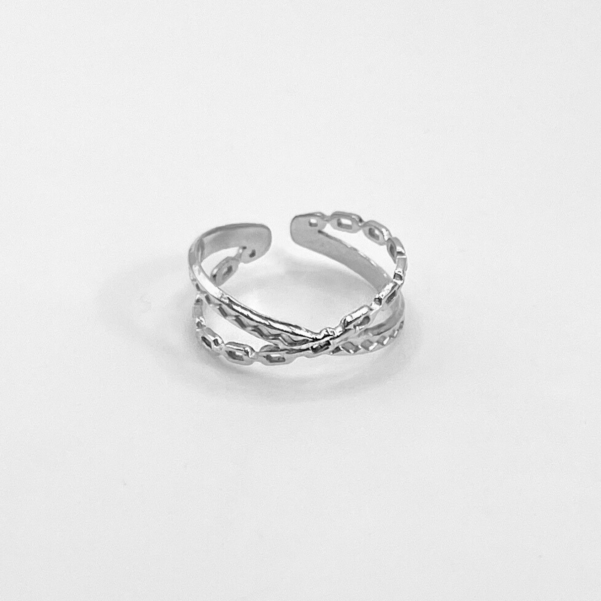 Wasserfester, verstellbarer Edelstahlring in gekreuztem Kettendesign in silber