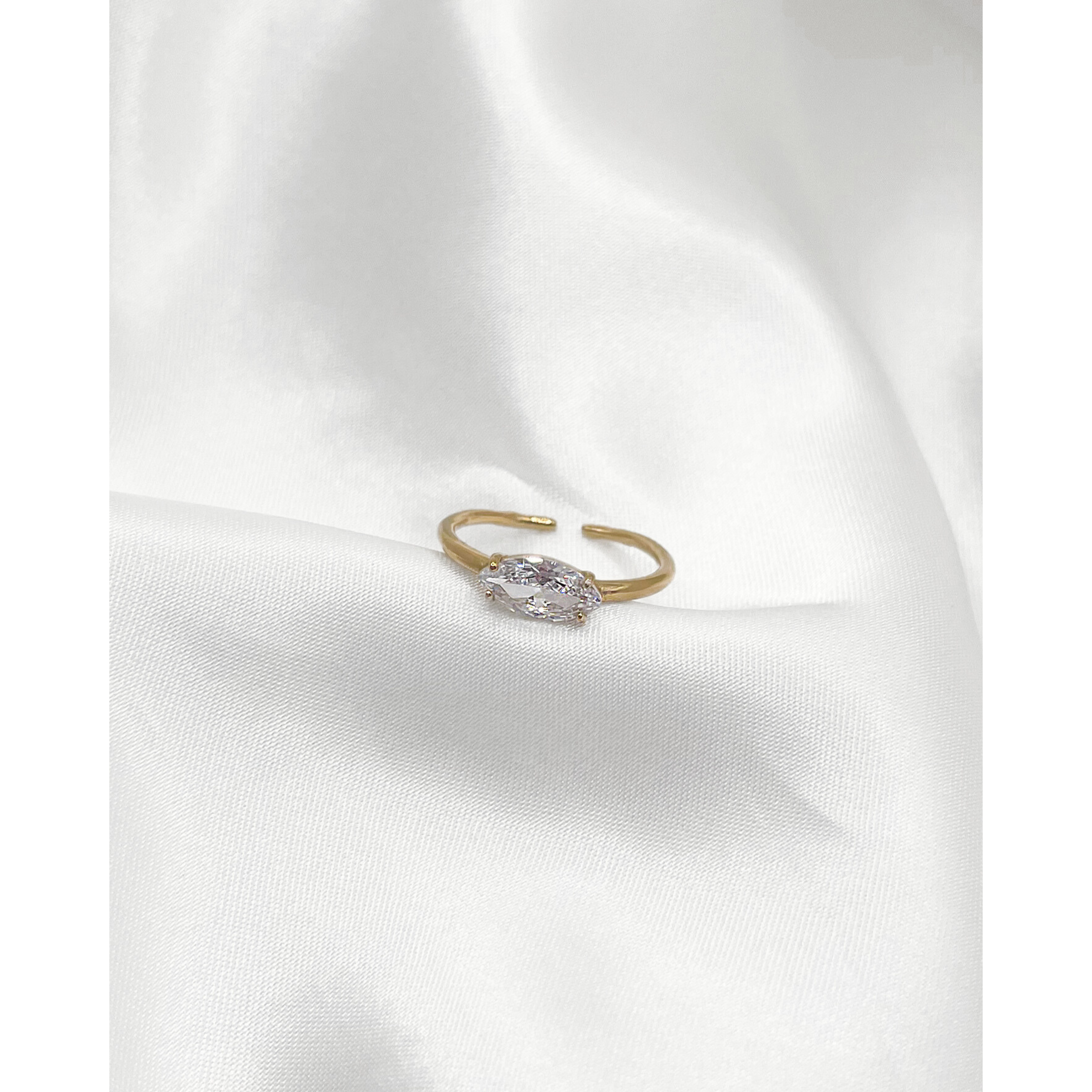 Ring Crystal Glow