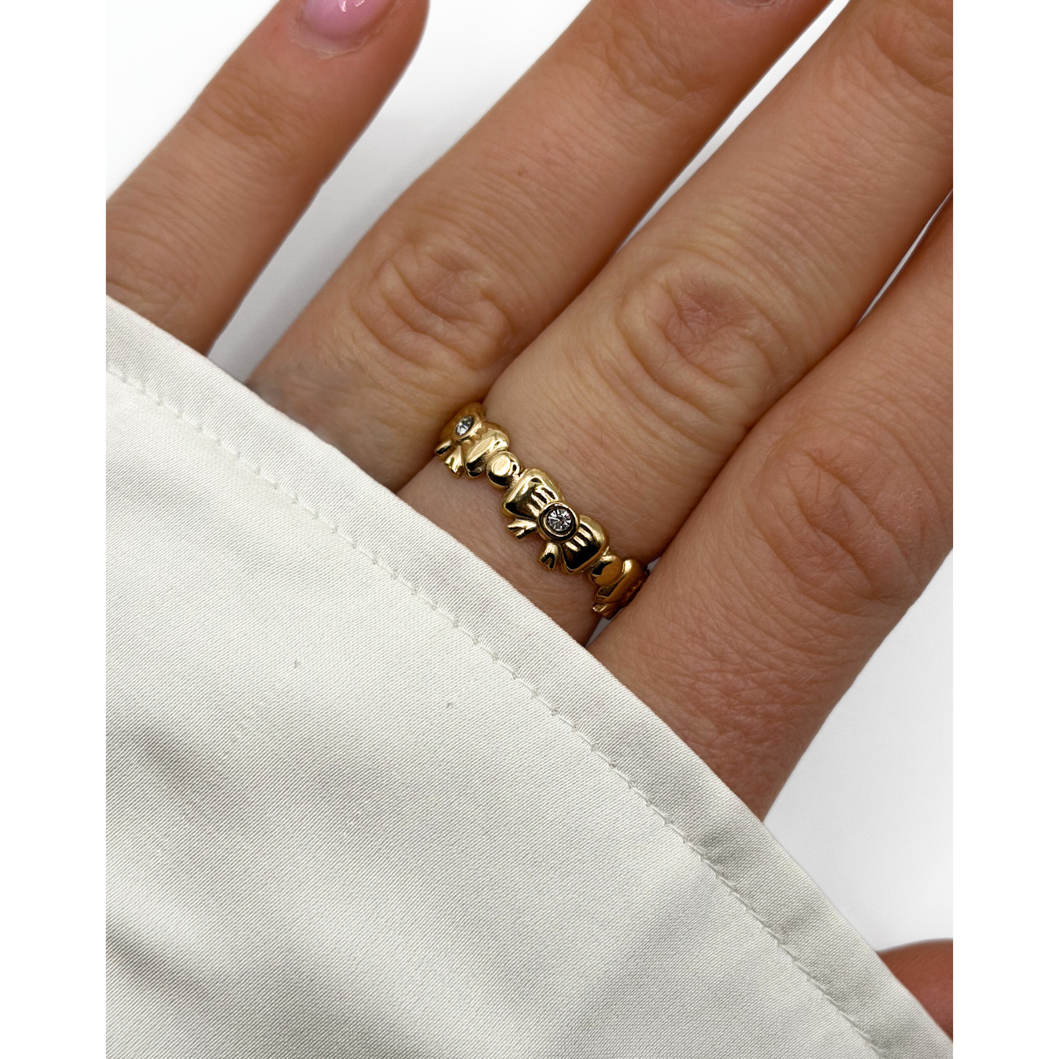 Ring Bow Elegance
