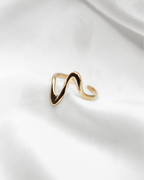 Ring Golden Wave